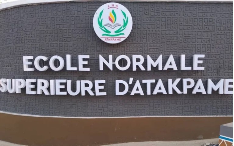 École Normale Supérieure d'Atakpamé : Encore 2 jours pour le dépôt des dossiers.
