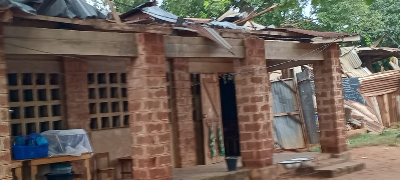 Intempéries à Lomé : une délégation du Ministère de l’Éducation Nationale constate les dégâts dans p