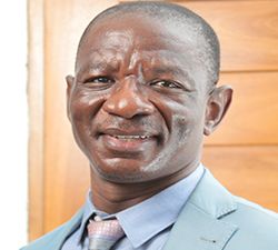 Les enseignants togolais honorés par le Ministre de l’Éducation nationale : « Vous êtes le cœur batt