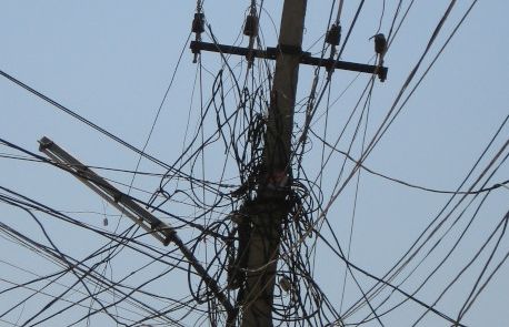 Article :  Nouvelles règles contre les branchements anarchiques ( araignée ): un tournant pour la sécurité éle