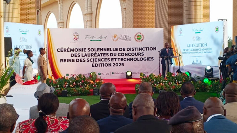 Togo : Les jeunes filles à l’honneur au concours « Reine des sciences et technologies » 2025 ; plus 